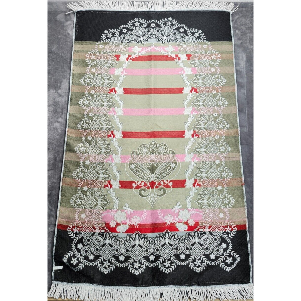 Pink and White Embroidered Islamic Prayer Rug, Prayer Mat 27.5" x 48" - Picture 2 of 8